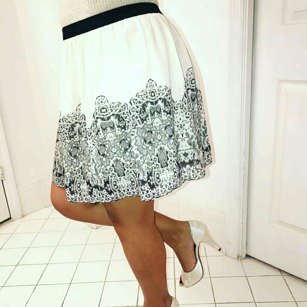 Skirt - Picture 4 of 4